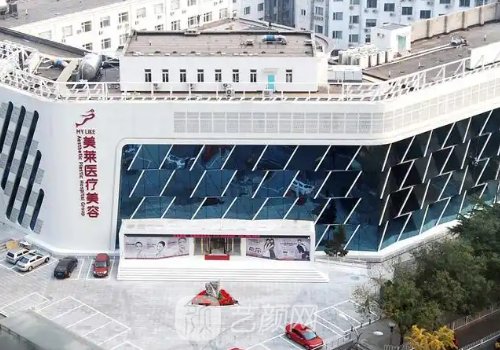 北京有名氣的隆胸醫(yī)生是